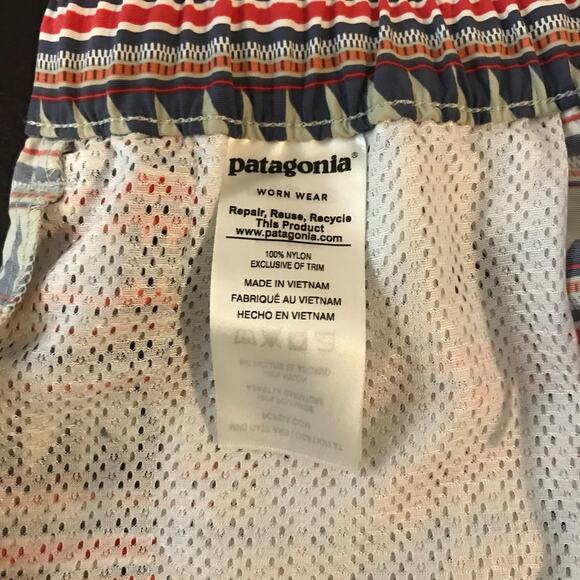 Patagonia Women's Barely Baggies Shorts in Belay Stripe: Desert Sage - Size Med - Picture 10 of 11